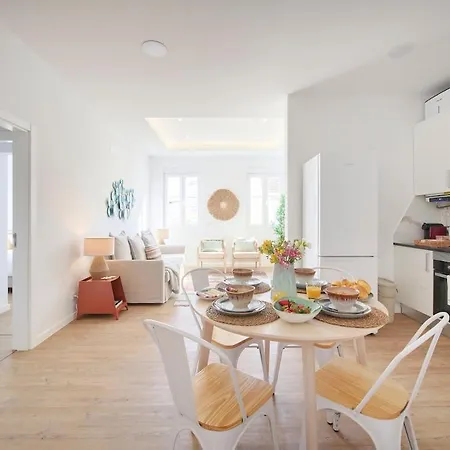 Beachside Group Paradise Apts, By Timecooler * Costa de Caparica