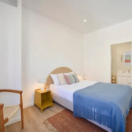 Beachside Group Paradise Apts, By Timecooler * Costa de Caparica