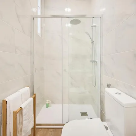 Beachside Group Paradise Apts, By Timecooler Apartmán