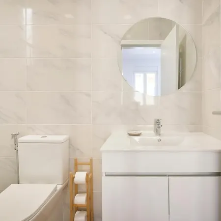 Beachside Group Paradise Apts, By Timecooler Apartment