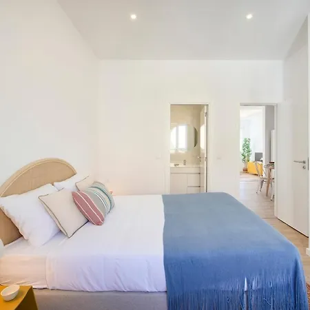 Beachside Group Paradise Apts, By Timecooler Apartmán *