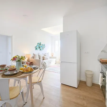 Apartment Beachside Group Paradise Apts, By Timecooler *