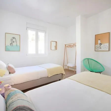 Apartment Beachside Group Paradise Apts, By Timecooler *