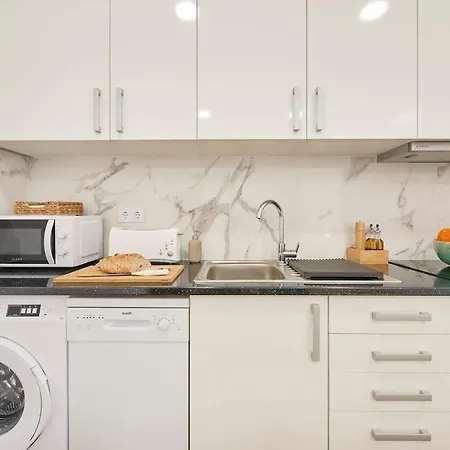 Apartmán Beachside Group Paradise Apts, By Timecooler *