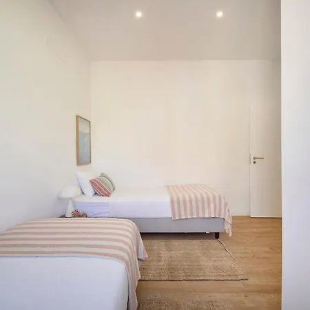 Beachside Group Paradise Apts, By Timecooler Costa de Caparica