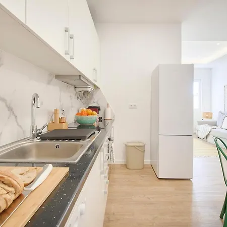 Beachside Group Paradise Apts, By Timecooler * Costa da Caparica