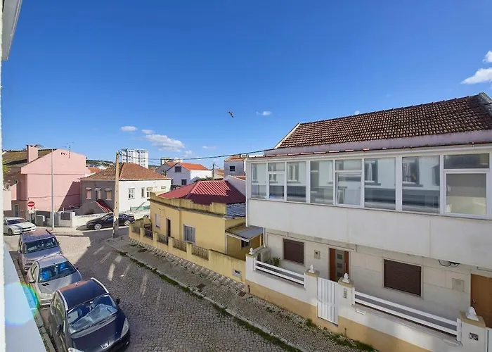 Beachside Group Paradise Apts, By Timecooler * Costa de Caparica